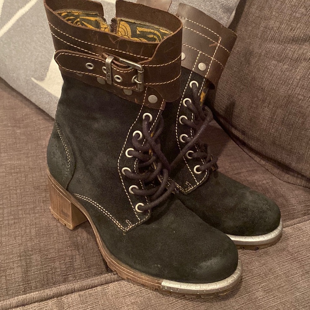 Size 38 Fly London suede boots